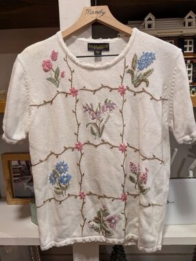 Vintage Embroidered Floral Knit Short Sleeve Sweater Size Large